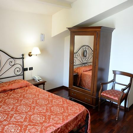 קאנלי Villa Chiara Hotel מראה חיצוני תמונה